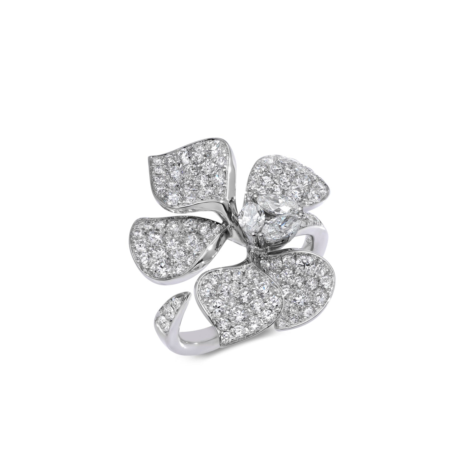 À FLEUR DE PARIS Diamond Ring