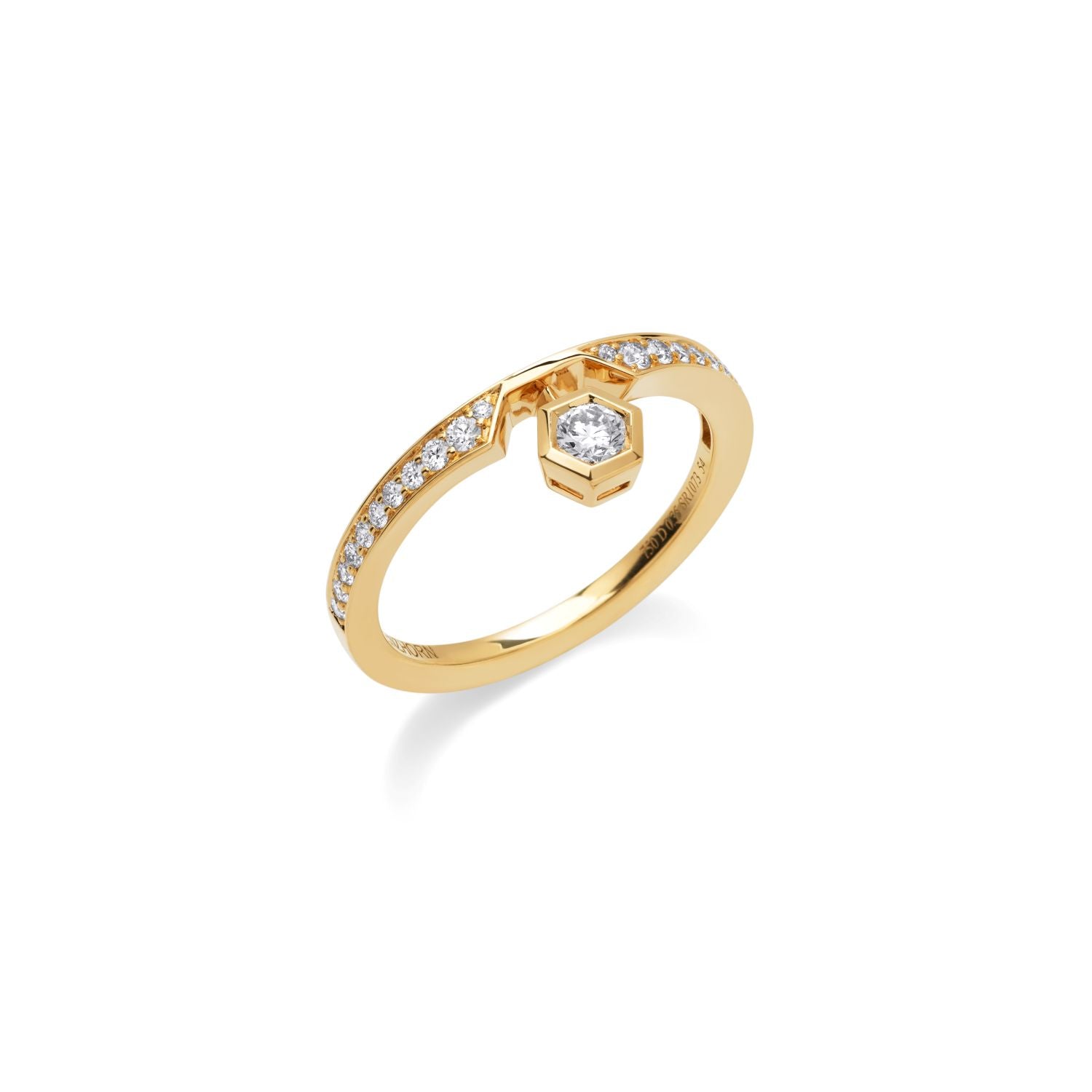 Star Ring with Pavé Diamonds